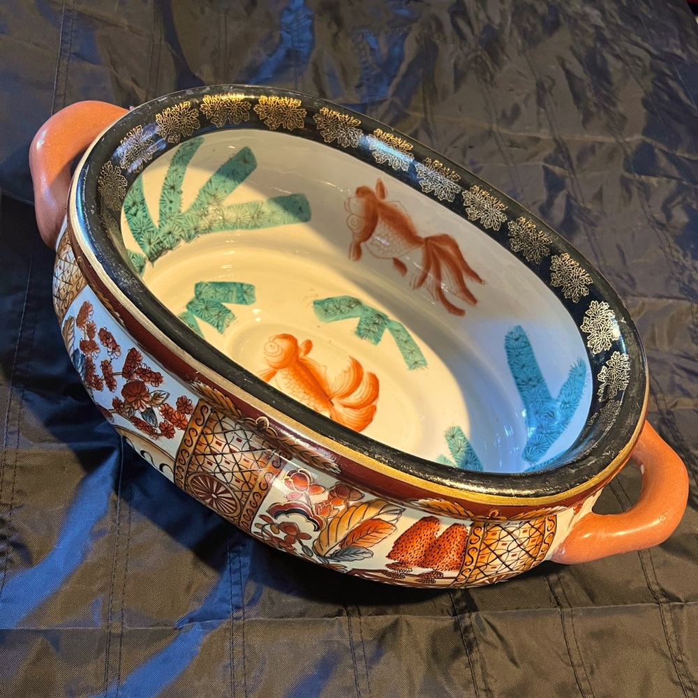 Vintage Chinese foot bath/planter. Large